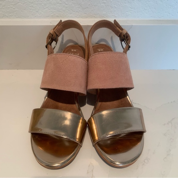 TOMS Pink and Gold Poppy Sandals - Picture 2 of 10